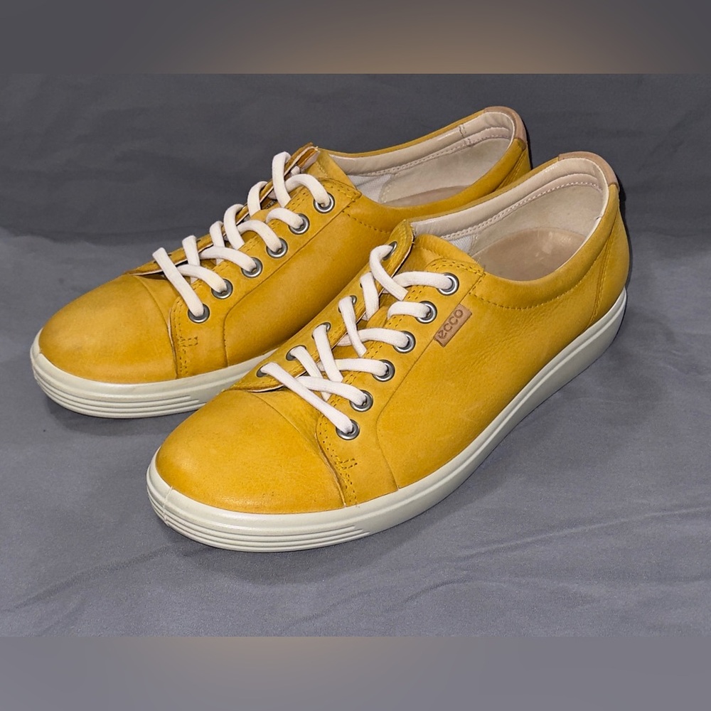 Authentic ecco women’s soft 7 sneakers in yellow. Size 8 US/ 39 EU